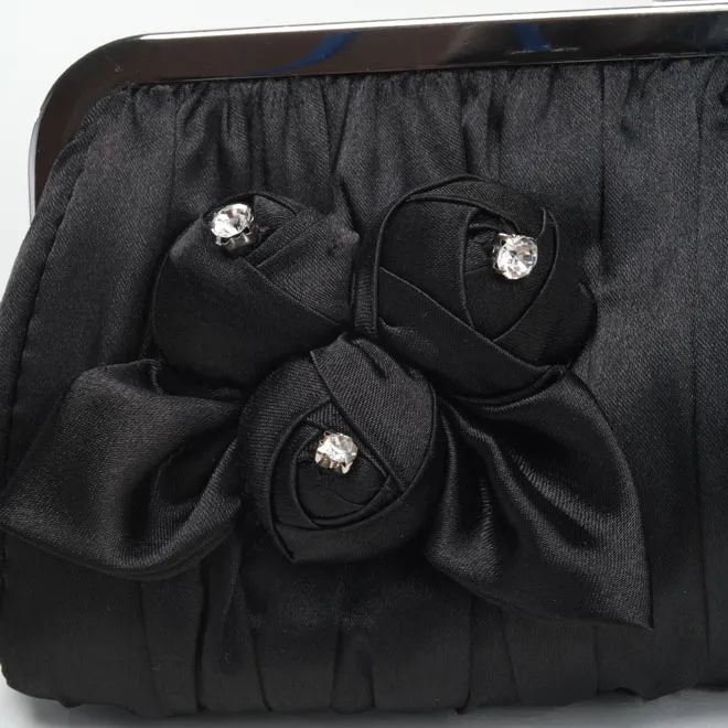 ブラックの花モチーフ付バッグ