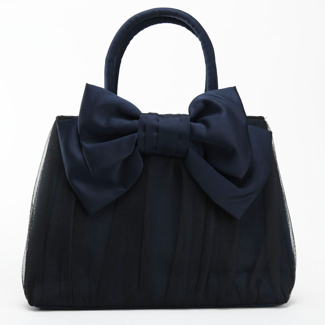 ネイビーのリボンチュールバッグ