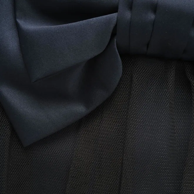 ネイビーのリボンチュールバッグ