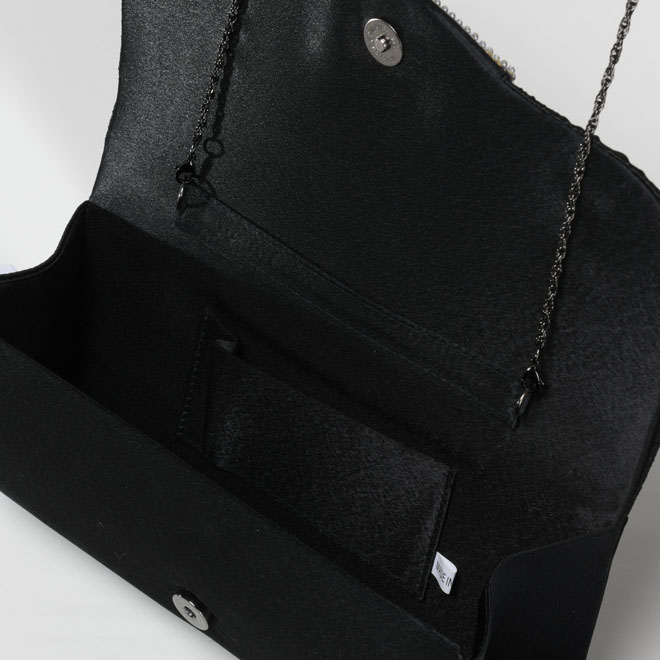 ブラックのパールとビジュー付きバッグ