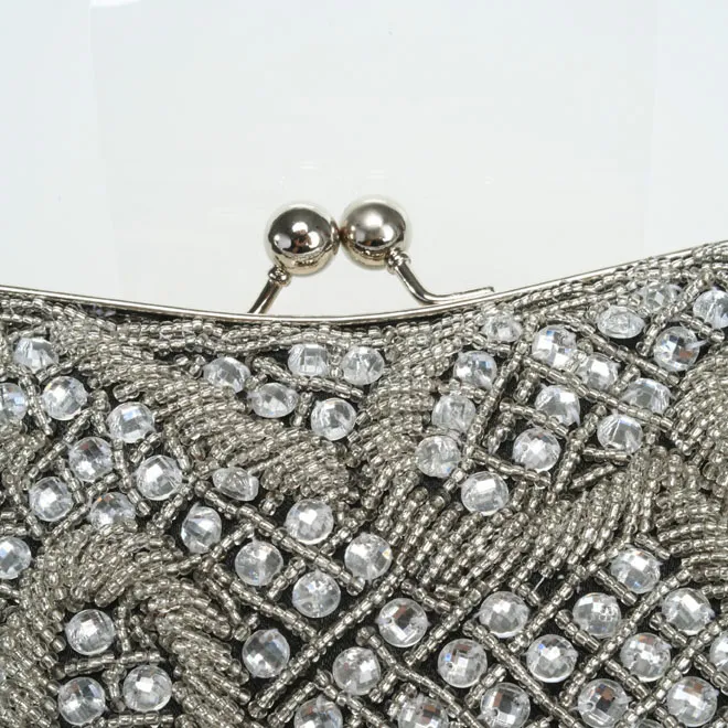 唐草模様のビジュー付きシルバーバッグ