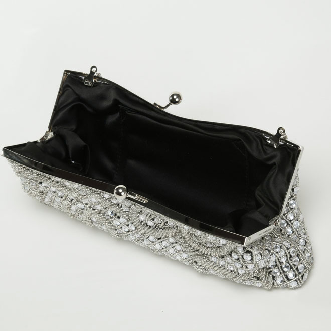 唐草模様のビジュー付きシルバーバッグ