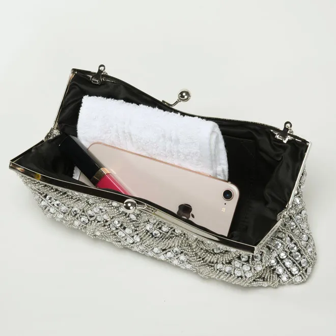 唐草模様のビジュー付きシルバーバッグ