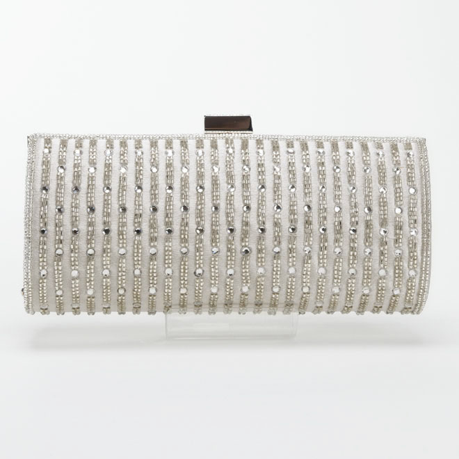 シルバーのビーズとビジュー付きバッグ