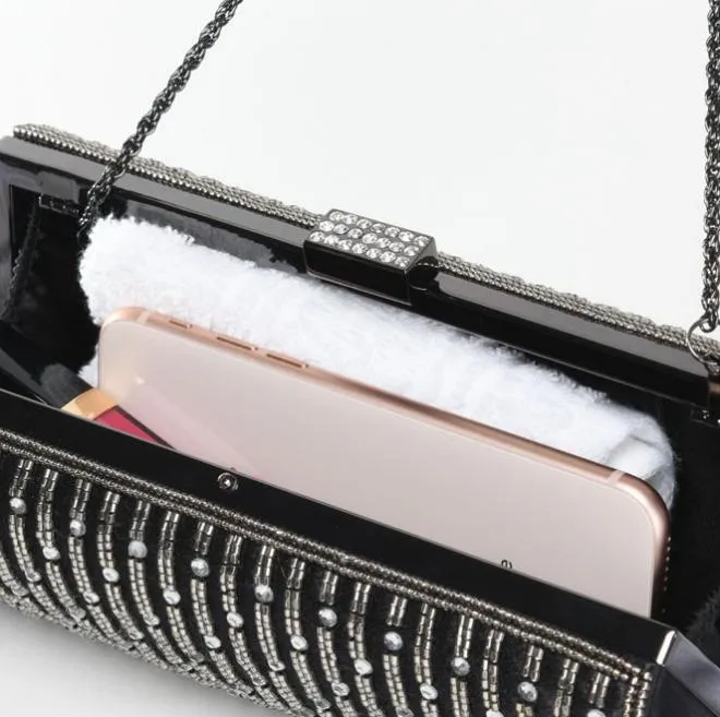 ブラックのビーズとビジュー付きバッグ