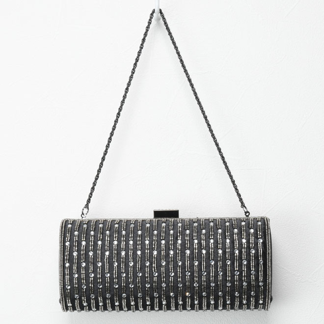 ブラックのビーズとビジュー付きバッグ