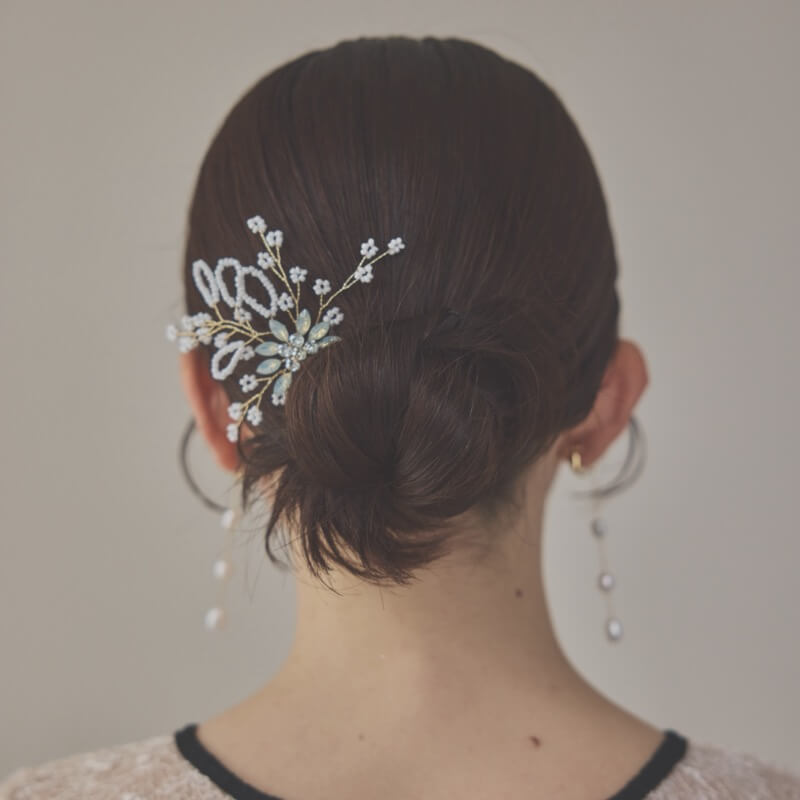 フラワーのヘアかんざし(ゴールド)