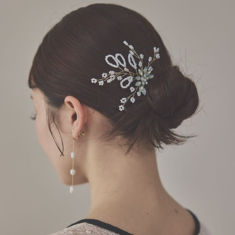 フラワーのヘアかんざし(ゴールド)