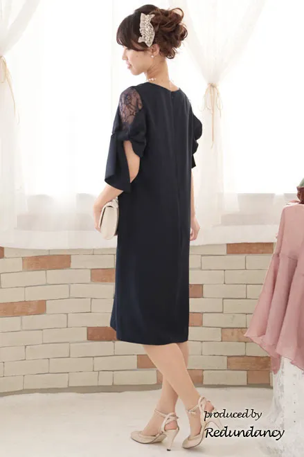 ネイビーのリボン風スリーブドレス