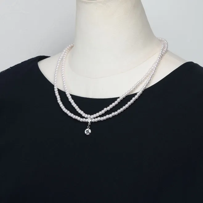 ホワイトパール2連のクリスタルチャームネックレス