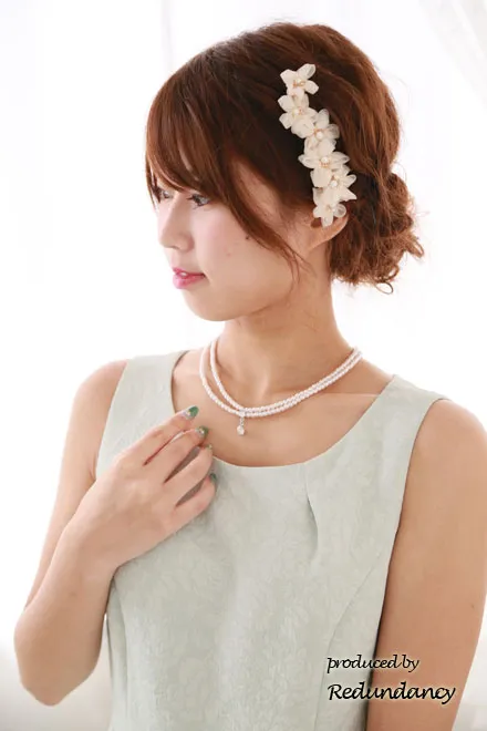 ホワイトパール2連のクリスタルチャームネックレス