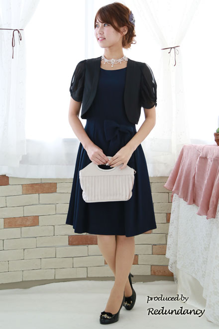 ホワイトパールの花モチーフネックレス