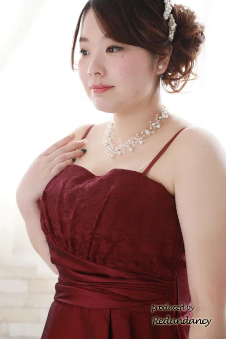 ホワイトパールのクリスタルワイヤーネックレス