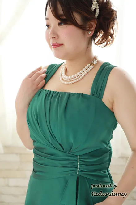 ホワイトパールのビジュー付三連ハーフ