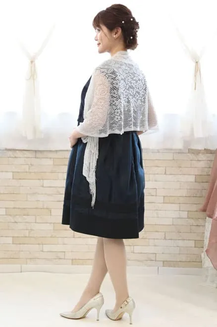 ネイビーの授乳口付きオーガンジードレス