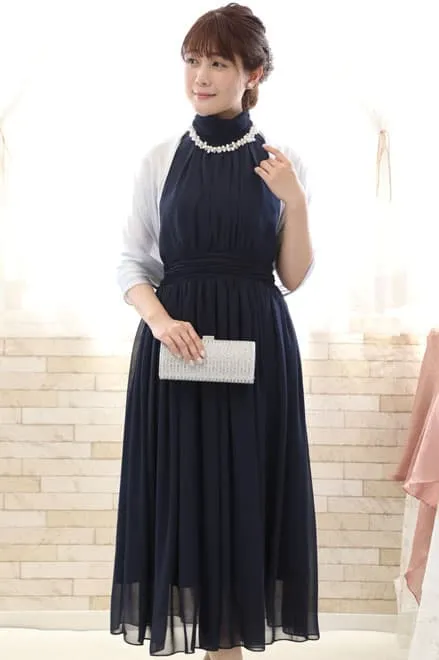 ネイビーのウエストギャザープリーツドレス