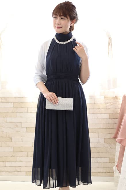 ネイビーのウエストギャザープリーツドレス
