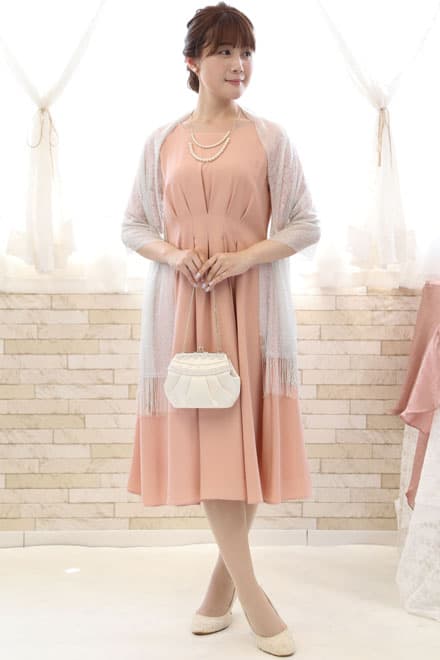 ピンクのレース袖ウエストタック入りドレス