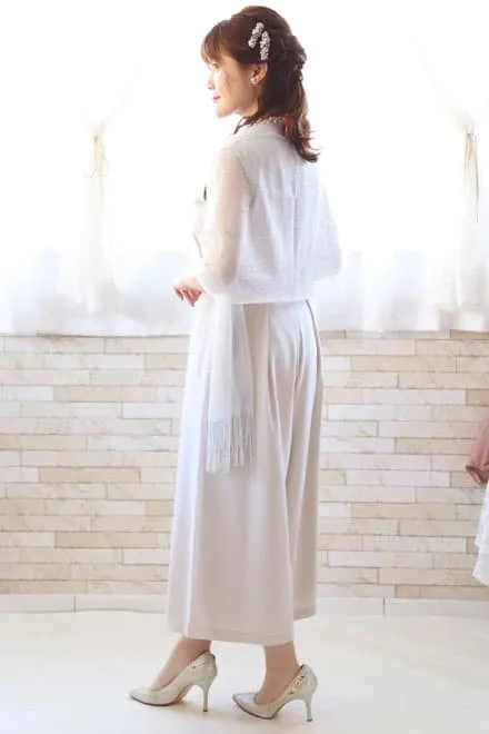 ライトグレーのビスチェ風ガウチョパンツドレス