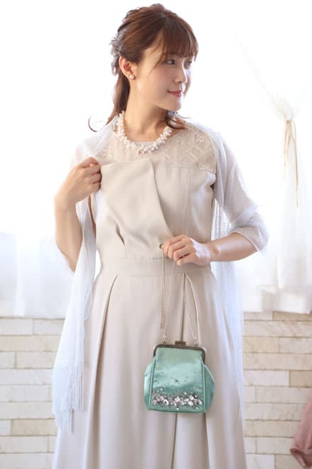 ライトグレーのビスチェ風ガウチョパンツドレス