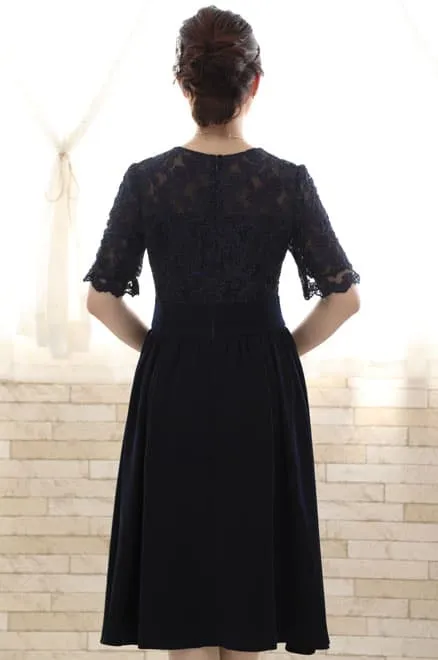 ネイビーのチュールトップスレースドレス