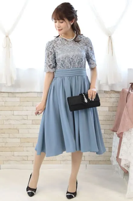 ブルーのチュールトップスレースドレス