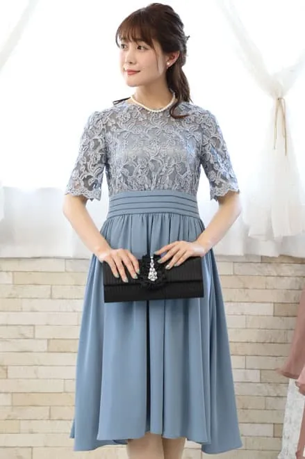 ブルーのチュールトップスレースドレス