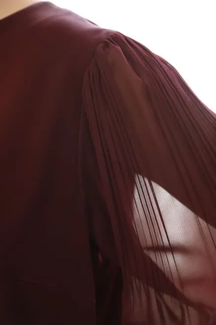 ワインレッドのロングスリーブドレス