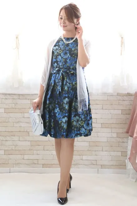 ブルーの花柄バルーンドレス