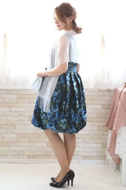 ブルーの花柄バルーンドレス
