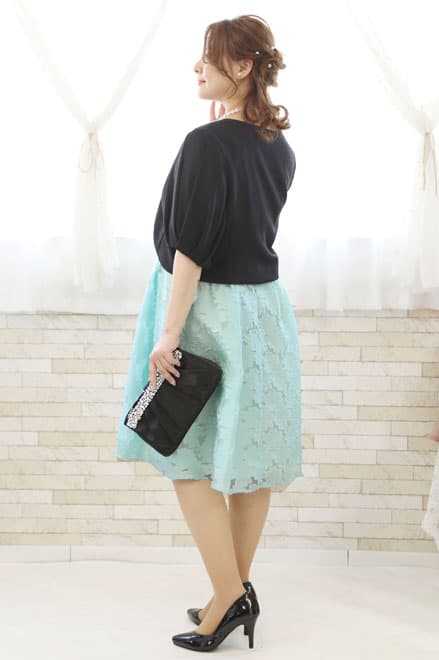 ライトグリーンのウエストギャザードレス