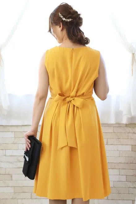 イエローのポイントレースドレス