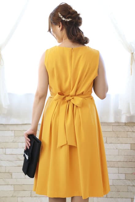 イエローのポイントレースドレス