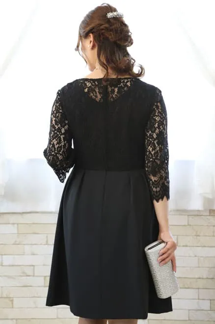 ブラックの七分袖レースドレス