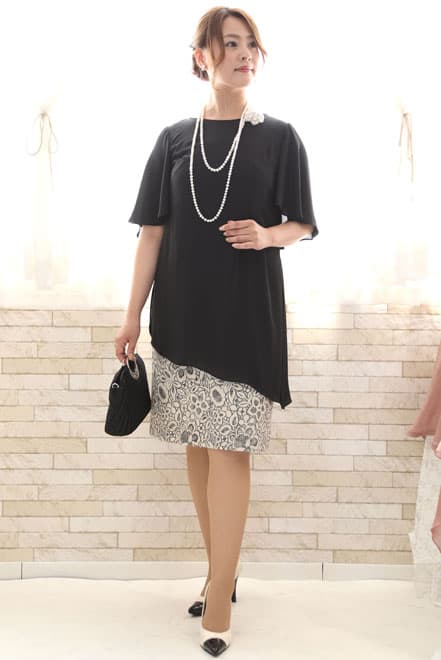 ブラック×ベージュのポンチョ付きセットドレス