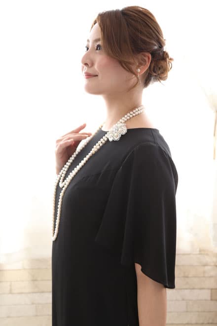 ブラック×ベージュのポンチョ付きセットドレス