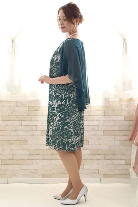 グリーンの花柄サテンIラインドレス