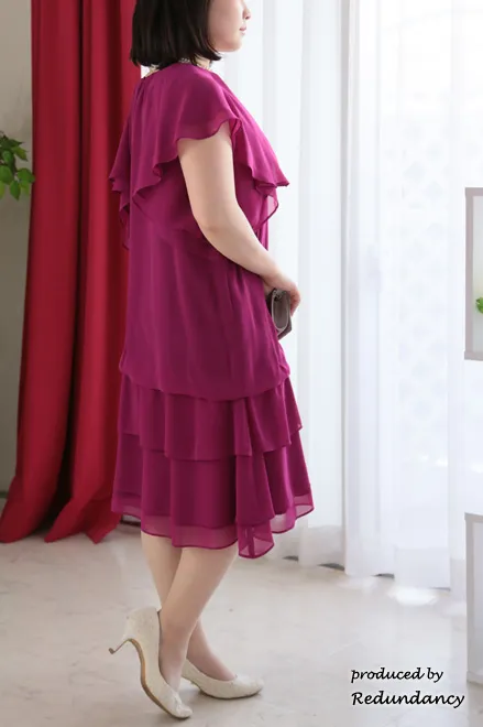 ピンクのフリルスリーブバルーンフレアドレス