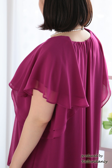 ピンクのフリルスリーブバルーンフレアドレス