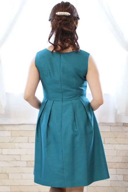 ブルーグリーンのウエストリボンフレアドレス
