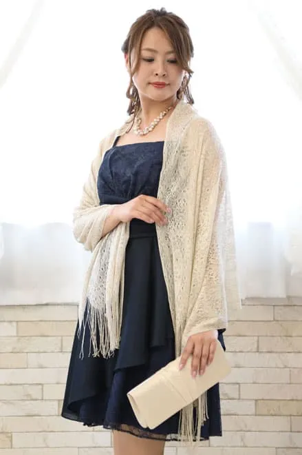 ネイビーのシャンタンレースドレス