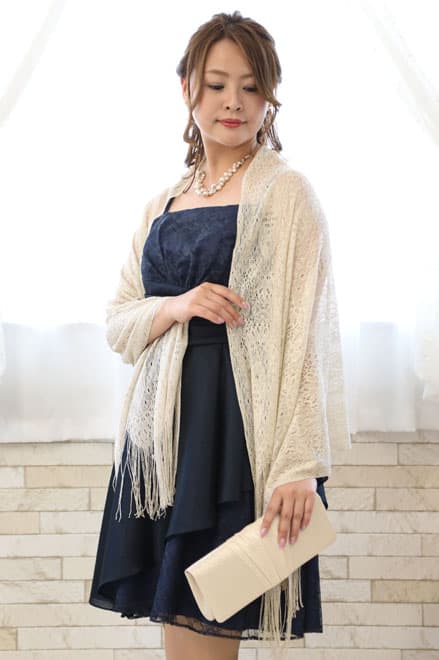 ネイビーのシャンタンレースドレス