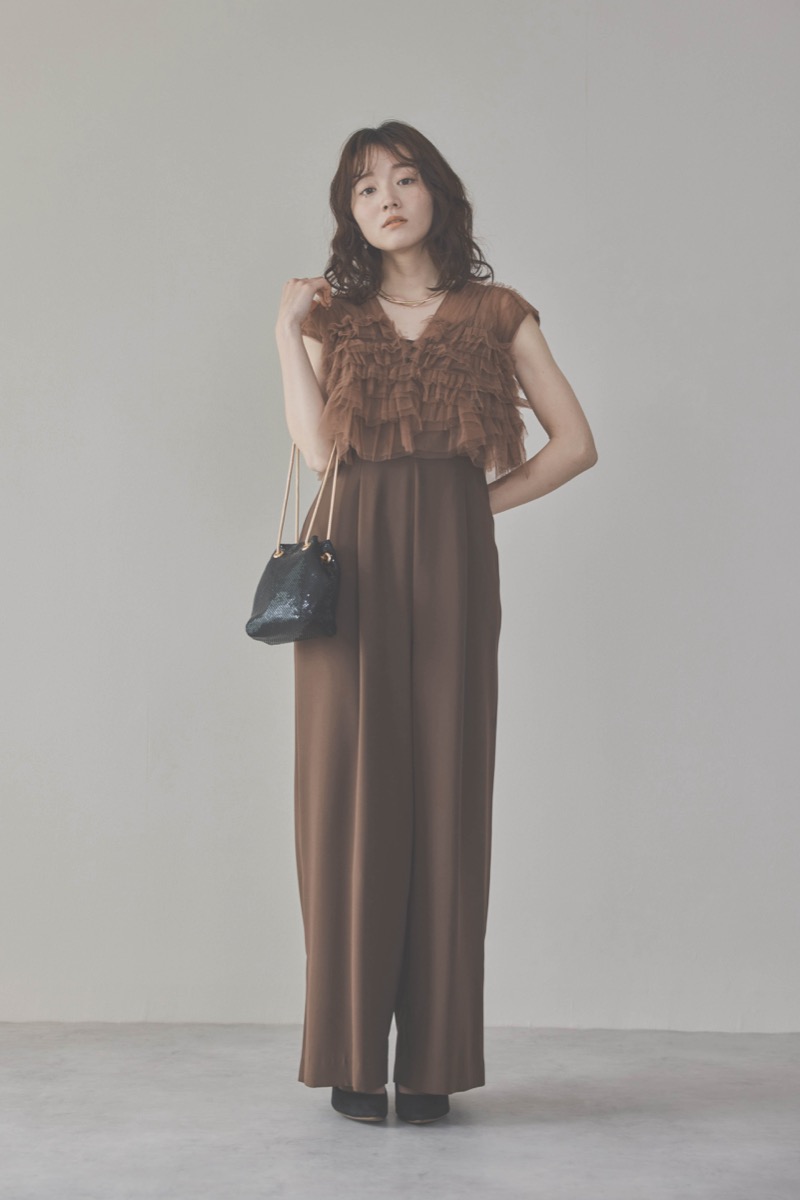 ブラックのメタルメッシュバッグ