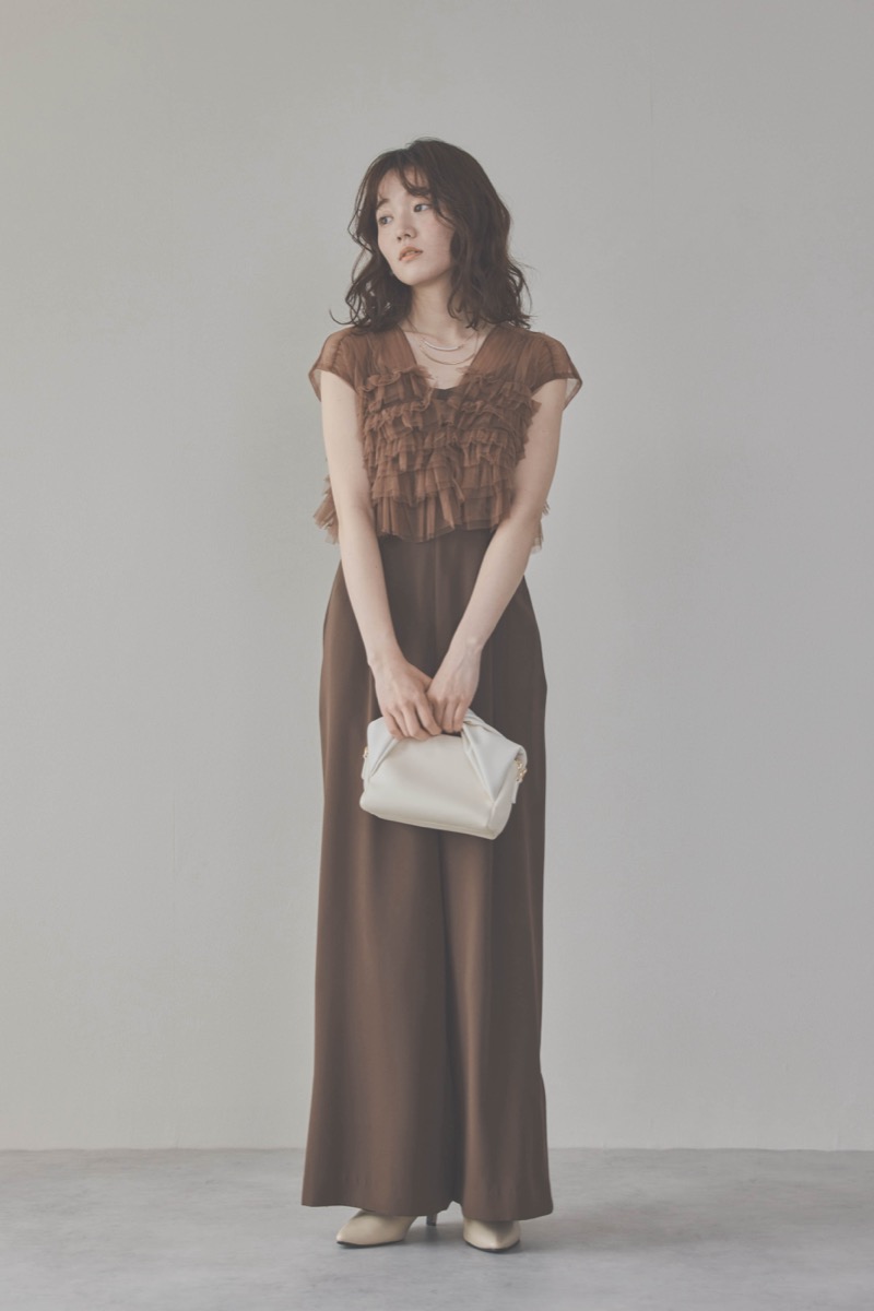 アイボリーのリュバンバッグ