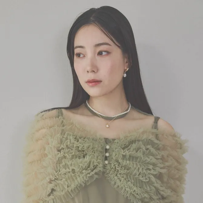 パールとゴールドチェーンの2連ネックレス