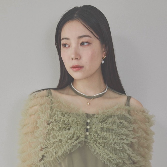 パールとゴールドチェーンの2連ネックレス