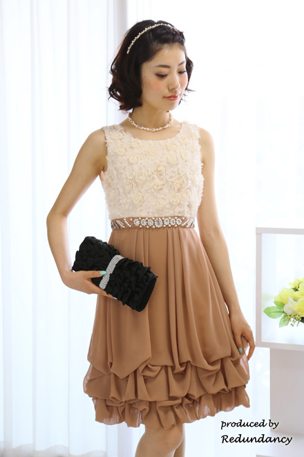 ピンクベージュ×オフホワイトの花モチーフドレスコーディネートセット