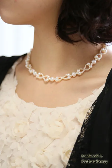 ピンクベージュ×オフホワイトの花モチーフドレスコーディネートセット