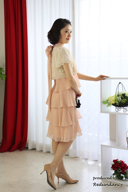 ピンクのホルターネックティアードフリルドレスコーディネートセット