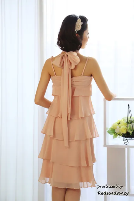 ピンクのホルターネックティアードフリルドレスコーディネートセット